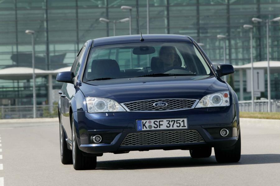  Ford Mondeo Titanium 2004 года  (фото 8 из 38)